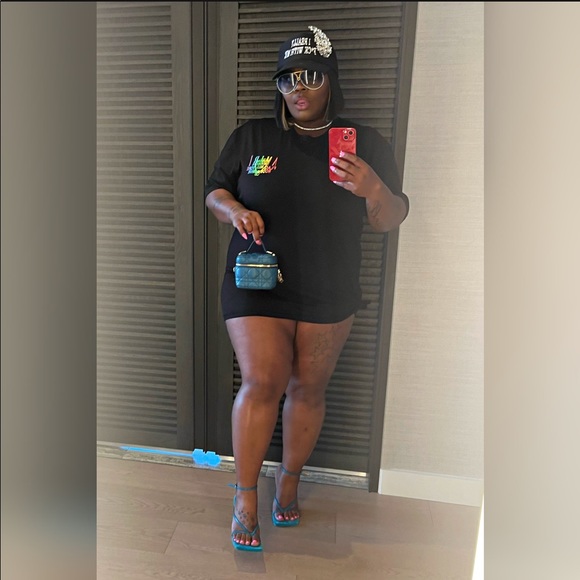 Meet your Posher, Neet - Picture 13 of 17